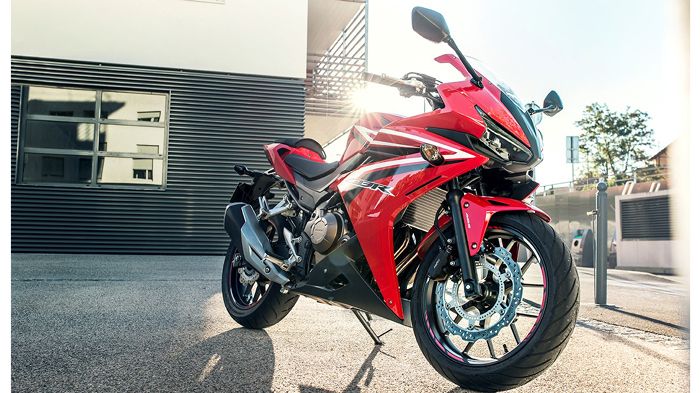 Φρέσκια και επιθετική εμφάνιση για το CBR500R.