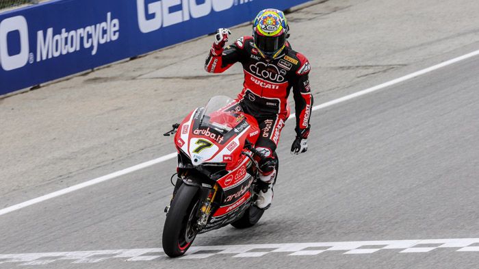 Ιστορικό αποτέλεσμα για τον Chaz Davies και τη Ducati, με την πρώτη διπλή νίκη για την Panigale.