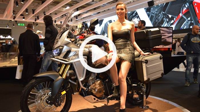 Μοντέλα πάνω σε μοντέλα. Όλα νέα, όλα ωραία.