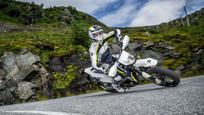 Ιδανικό για σφιχτές ασφάλτινες διαδρομές και καθημερινή ...ζωηρή μετακίνηση το 701 SM.