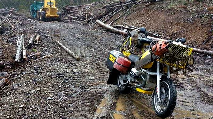 Και οι ξυλοκόποι έχουν ψυχή και η BMW Motorcycles of Oregon δείχνει να το συμμερίζεται αυτό!