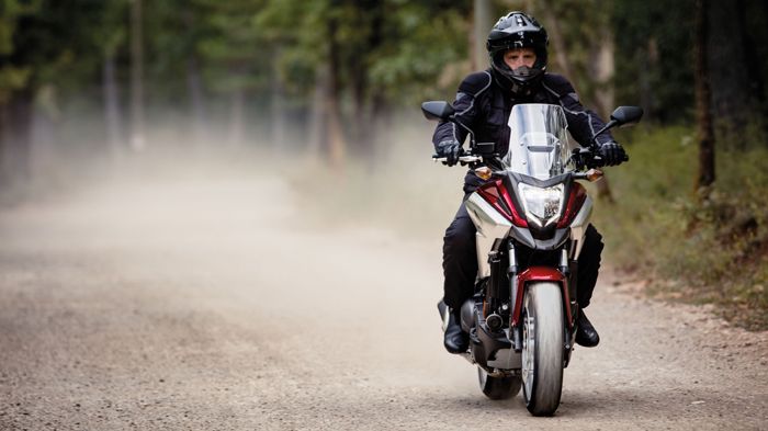 Με αισθητικές αλλαγές αλλά και βελτιώσεις ουσίας παρουσιάστηκε το ανανεωμένο Honda NC750X.