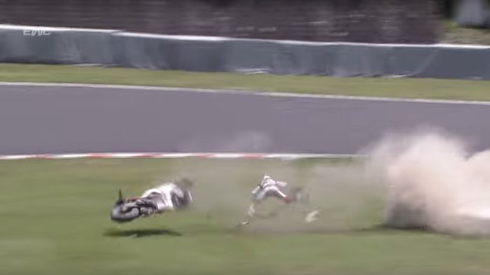 Η πτώση του Stoner ήταν άκρως τρομακτική στο βίντεο και είναι τυχερός που δε χτύπησε περισσότερο.