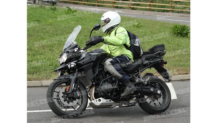 Οι κοσμητικές αλλαγές της Triumph εστιάζουν κυρίως στο μπροστινό μέρος του Explorer 1200.