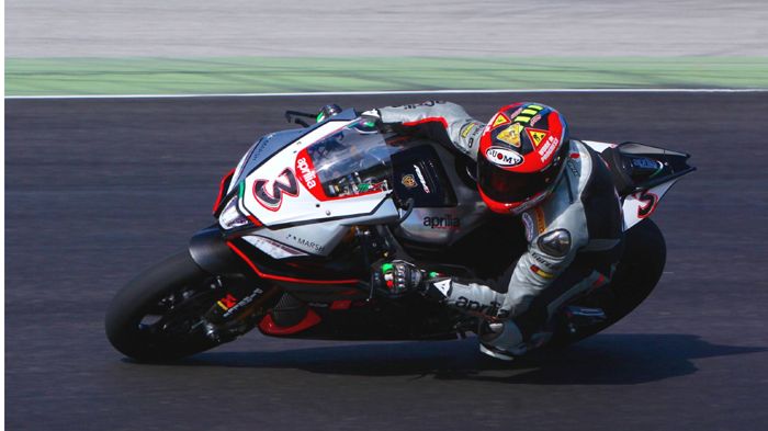 Μπορεί στο Misano να είδαμε πάλι μια πράσινη κυριαρχία, η ειδησεογραφία όμως ασχολείται με την επιστροφή ενός Ρωμαίου Αυτοκράτορα.