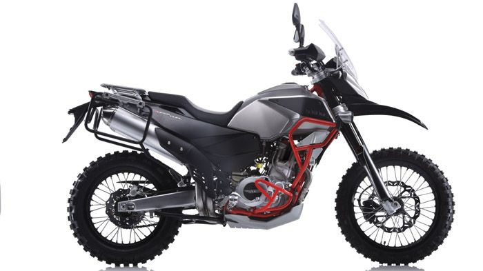 Η επιστροφή της μονοκύλινδρης Adventure διά χειρός SWM