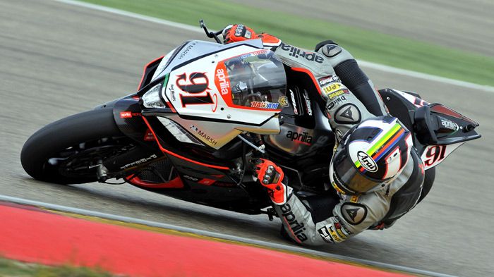 Ο Leon Haslam τερμάτισε 4ος στον 1ο αγώνα του Aragon και 3ος στον 2ο, παραμένοντας στη 2η θέση της βαθμολογίας του πρωταθλήματος WSBK. 