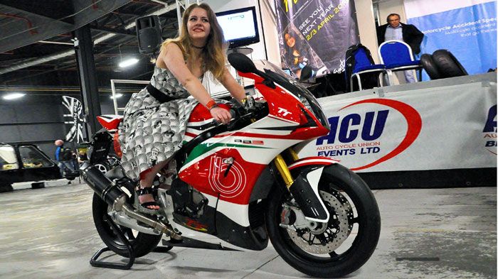 Πανέμορφη η νέα Bimota BB3 TTrofeo (δεν είναι λάθος τα 2 Τ, καθώς το όνομα της κάνει ευθέως αναφορά στο Tourist Trophy του Isle of Man).