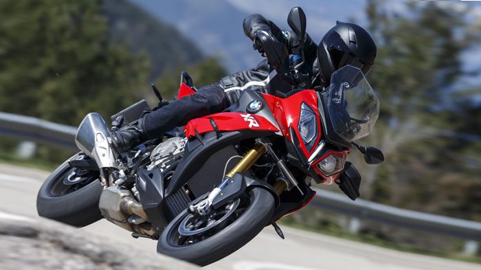 Με την είσοδο του S 1000 XR στην παγκόσμια αγορά και ο επόμενος μήνας αναμένεται να κλείσει με ρεκόρ πωλήσεων για την BMW.