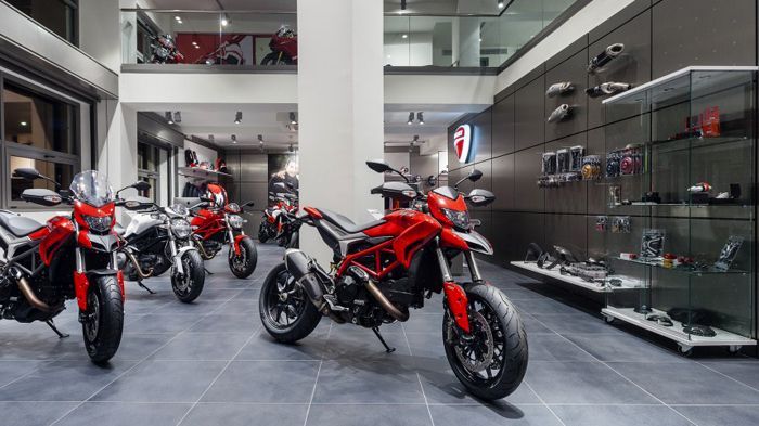 To Ducati Athens Stock House ανανεώθηκε και σας περιμένει με ιδιαίτερα χαμηλές τιμές.