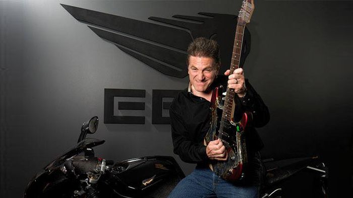 Ο Erik Buell ευχαρίστησε τους φίλους της EBR στο Facebook και ελπίζει ότι σύντομα η εταιρία θα μπορεί να πηγαίνει ξανά τέρμα γκάζι.