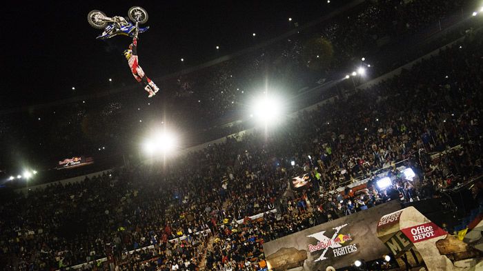 Εκπληκτική νίκη για τον σχετικά άπειρο Clinton Moore, ειδικά αν σκεφτεί κανείς τους αντιπάλους που νίκησε.