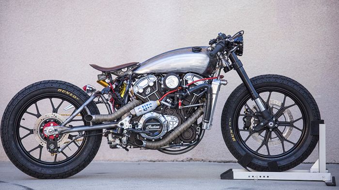 Λιτό, αγωνιστικό και ημιτελές, οι τρεις πρώτες λέξεις που μας έρχονται στο μυαλό κοιτώντας το.