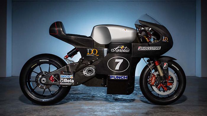 Τη μοτοσικλέτα με την οποία θα συμμετέχει στο φετινό IOMTT στην κατηγορία των ηλεκτρικών αποκάλυψε η βελγική Sarolea.