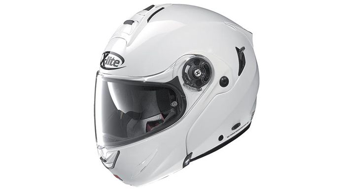 Το X-Lite X-1003 θα το βρείτε στην τιμή των 499 ευρώ στην Μπαξεβάνης Moto. Περισσότερα στο τηλ. 210-9237000.