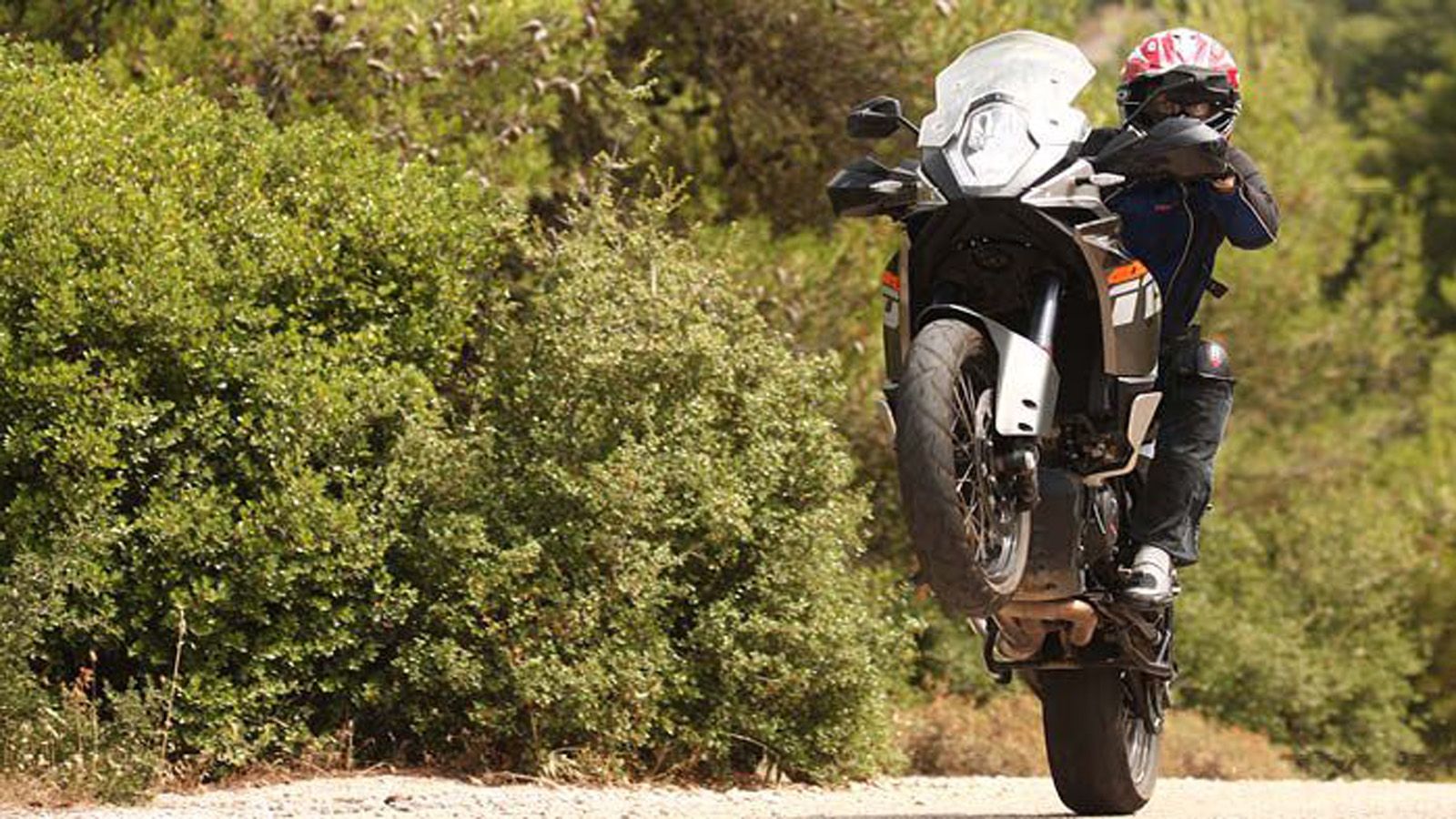 To 1190 Adventure εντυπωσιάζει με τις ικανότητες και την απόδοσή του.