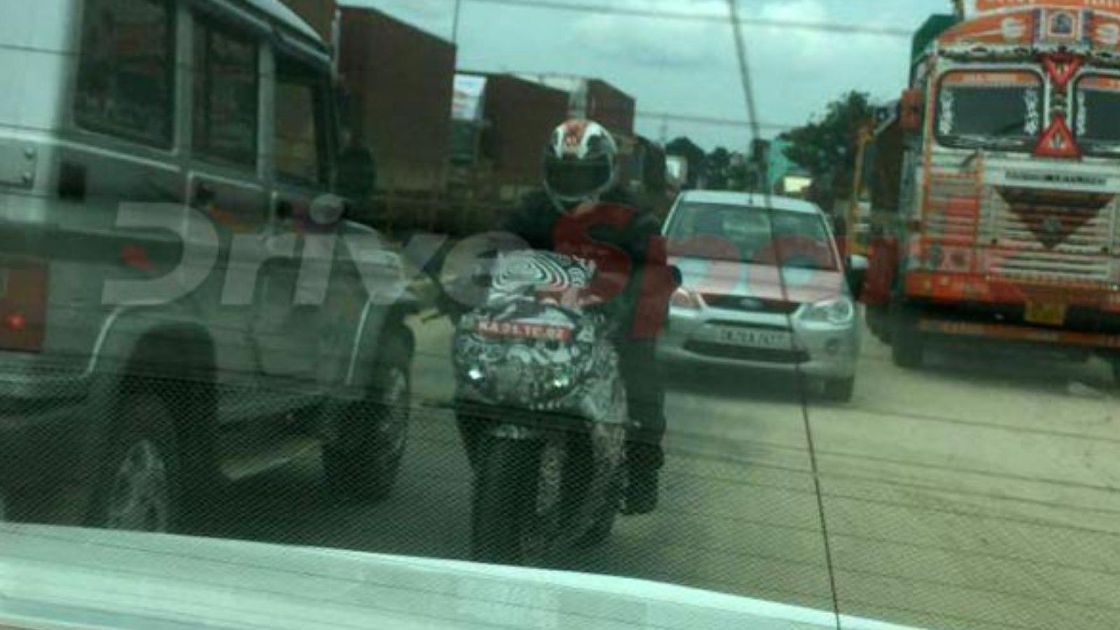 H επίμαχη φωτογραφία που απεικονίζει το μοντέλο! 