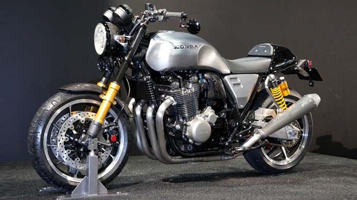 Με cafe racer χρώμα το CB1100ii