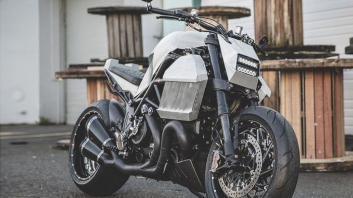 Φοβερή δουλειά και επιθετική εμφάνιση!