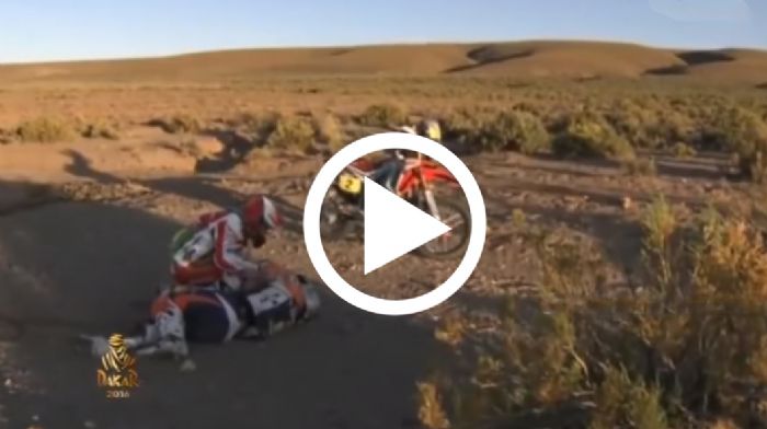 O Goncalves έμεινε στο πλευρό του Walkner για περισσότερο από 10 λεπτά, μέχρι που να καταφθάσει η βοήθεια των διοργανωτών. 