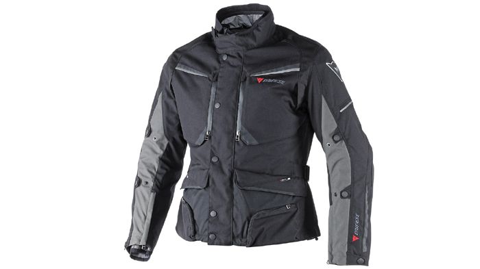 To Dainese Sandstorm με νέα χαμηλότερη τιμή στη Moto EXPERT. Περισσότερα στα τηλ. 210-5769200 και 210-5777082.