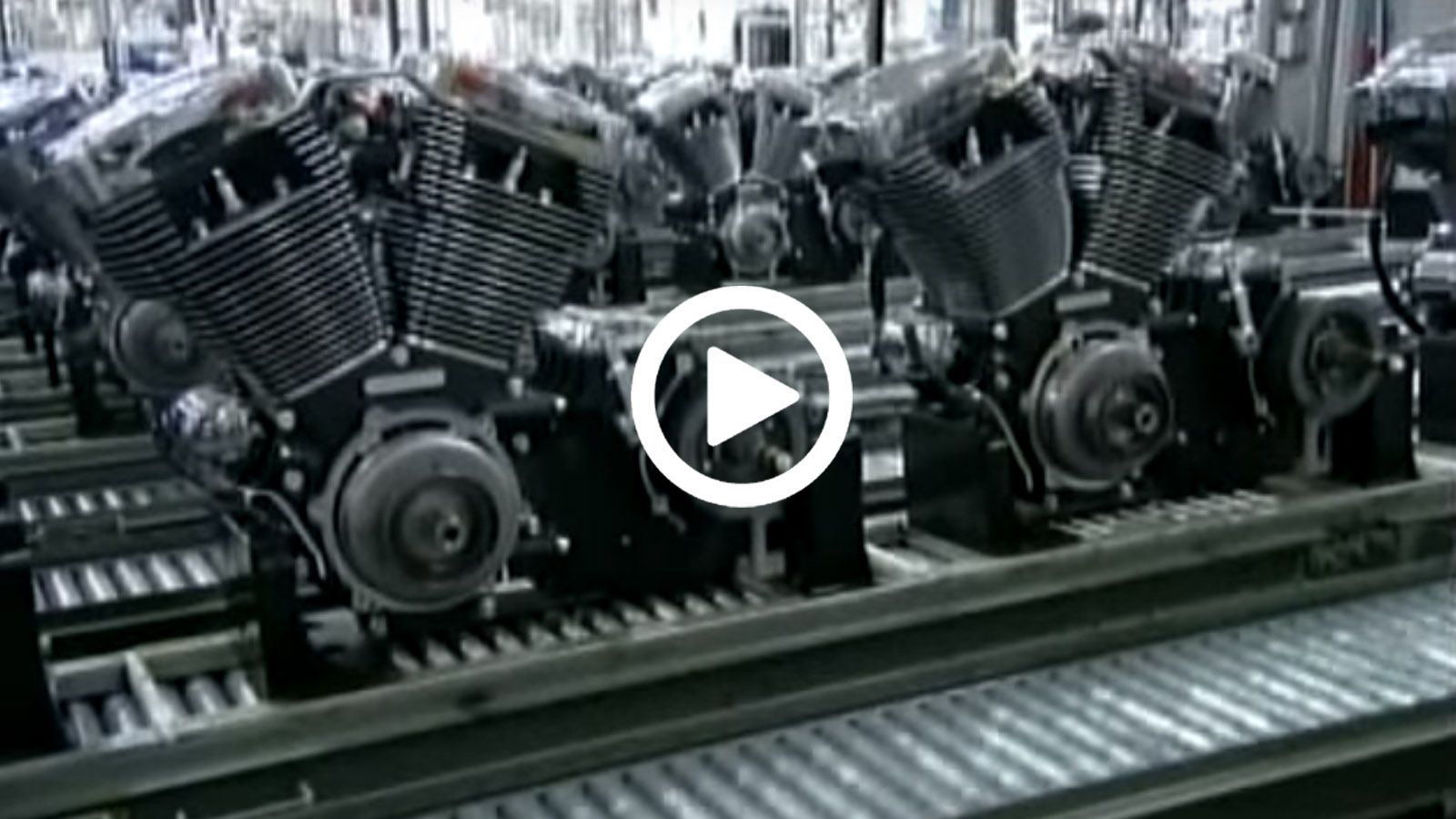 Μεγάλη δόση χειρωνακτικής εργασίας και αναμφισβήτητο μεράκι. 