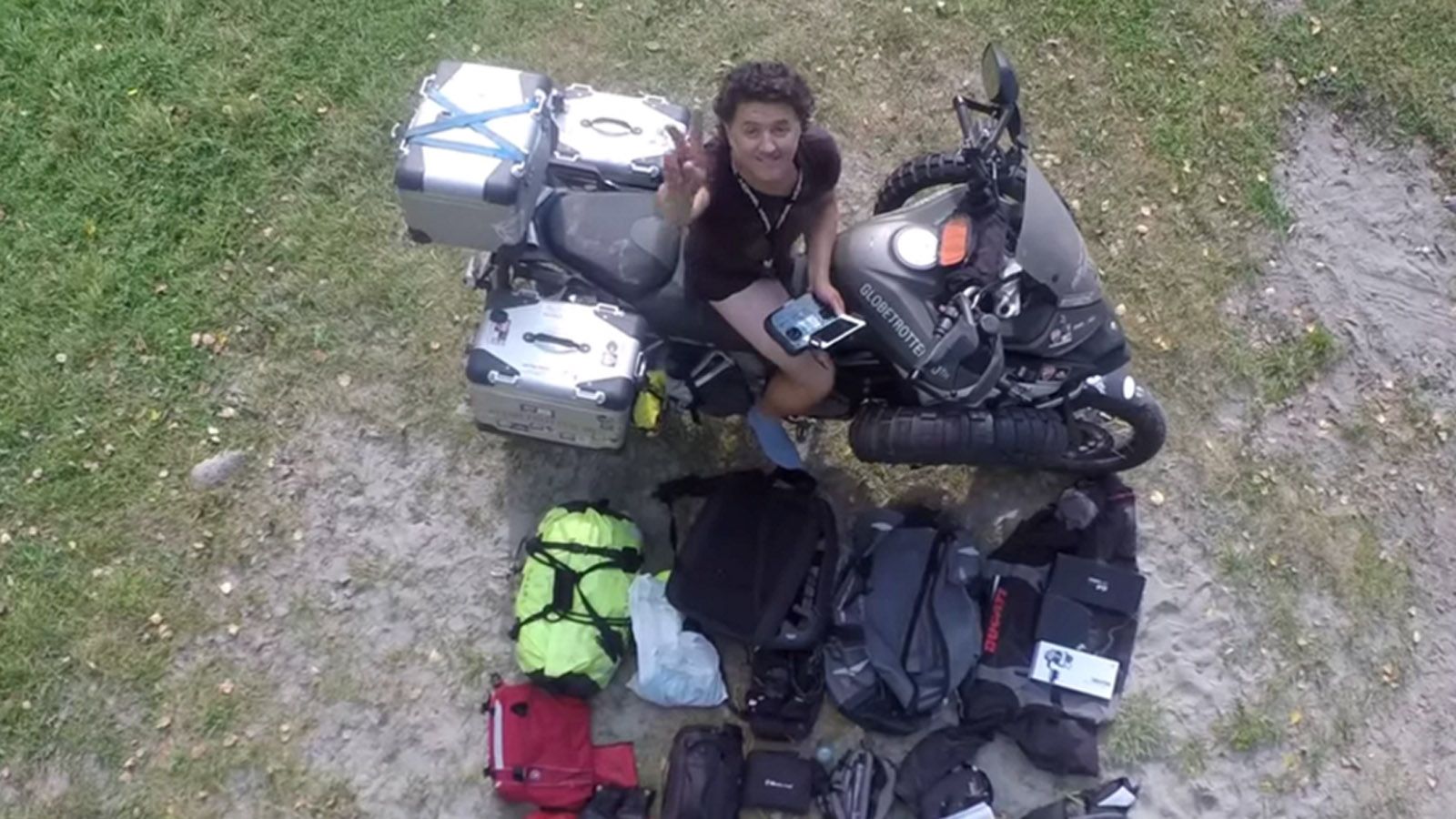 O Laurent Cochen, ο δεύτερος αναβάτης που θα οδηγήσει την Ducati Multistrada Enduro γύρω από την γη.