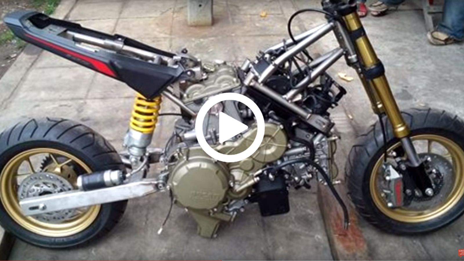 Κινητήρας Panigale σε Grom...Δεν θα πάρουμε, ευχαριστούμε! 