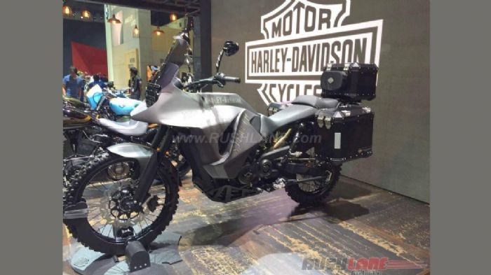 Περίεργη αλλά σίγουρα Adventure, η εμφάνιση του Stealth 750.