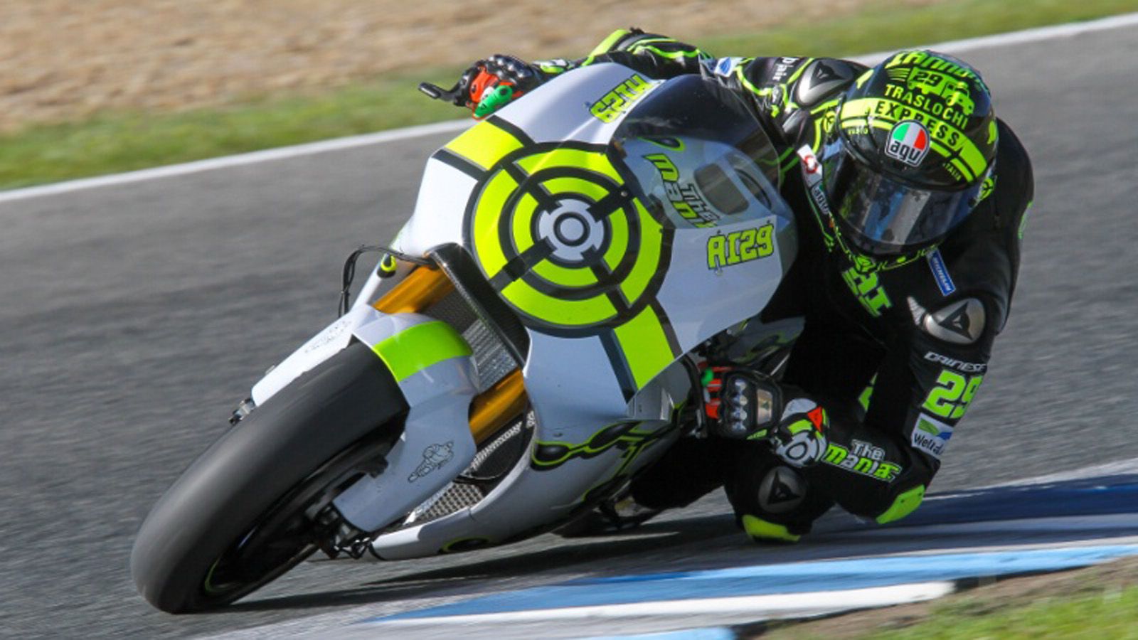 Ο Andrea Iannone σε στιγμιότυπο από τις δοκιμές στο Jerez.