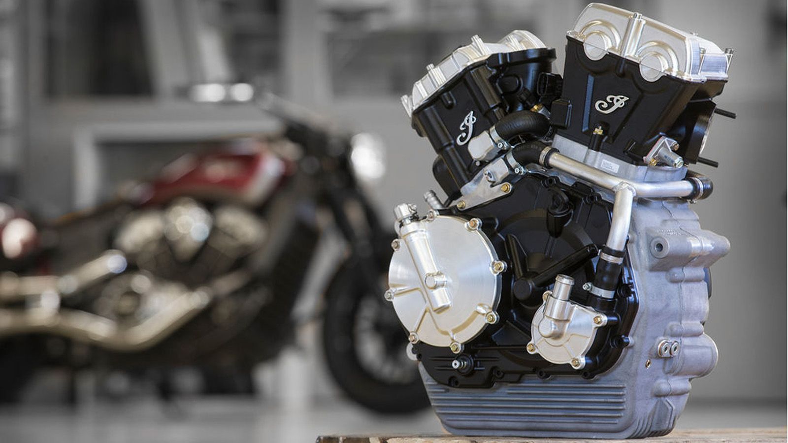 Αυτός είναι ο νέος V2 της Indian. 