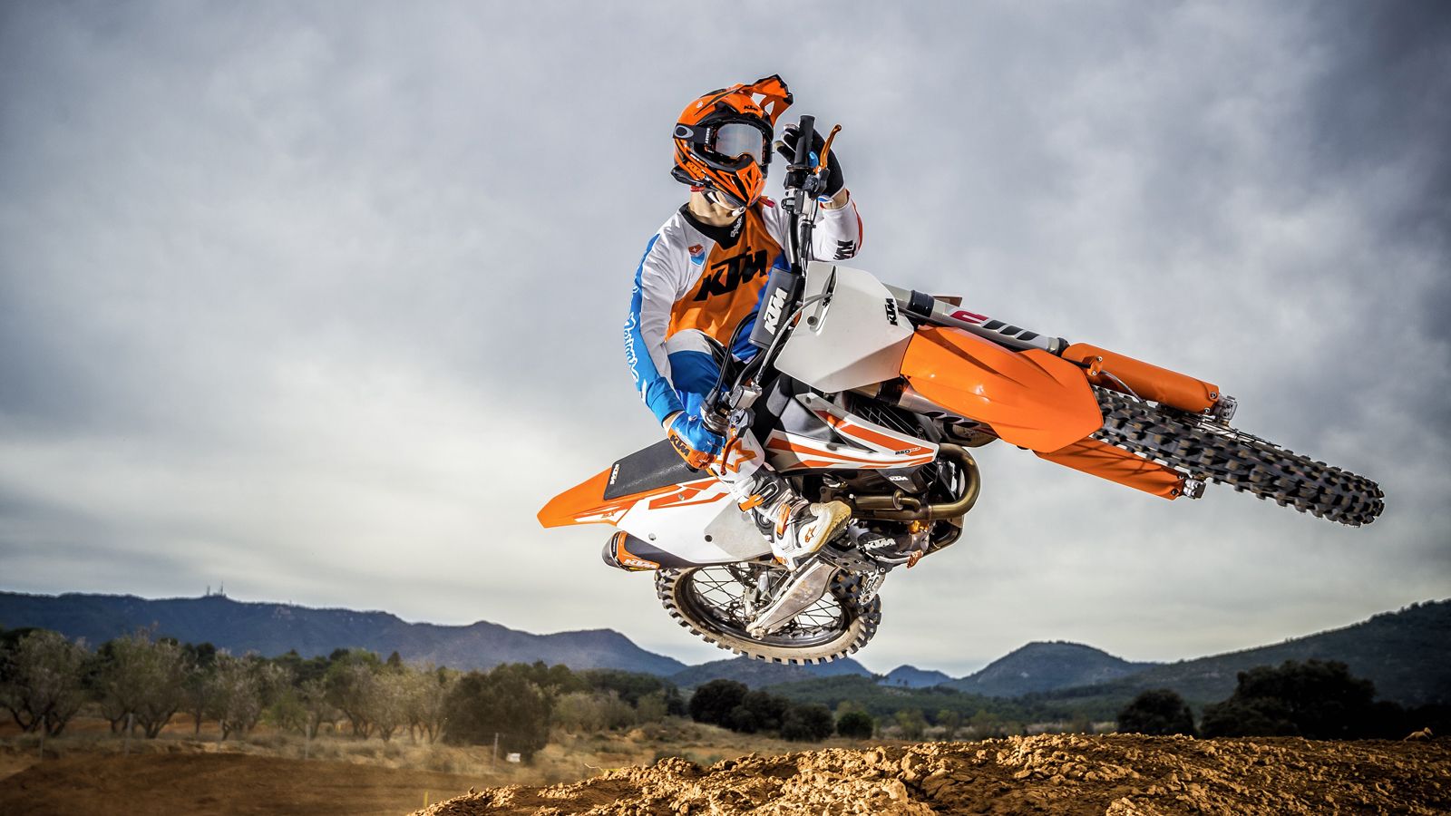 6 μήνες εγγύηση θα έχουν τα μοντέλα SX της KTM.