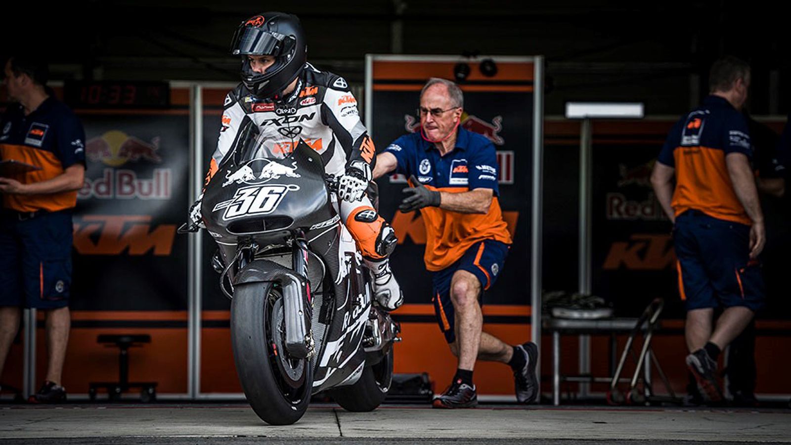 Με επιτυχία συνεχίζονται οι δοκιμές της αγωνιστικής KTM RC16.