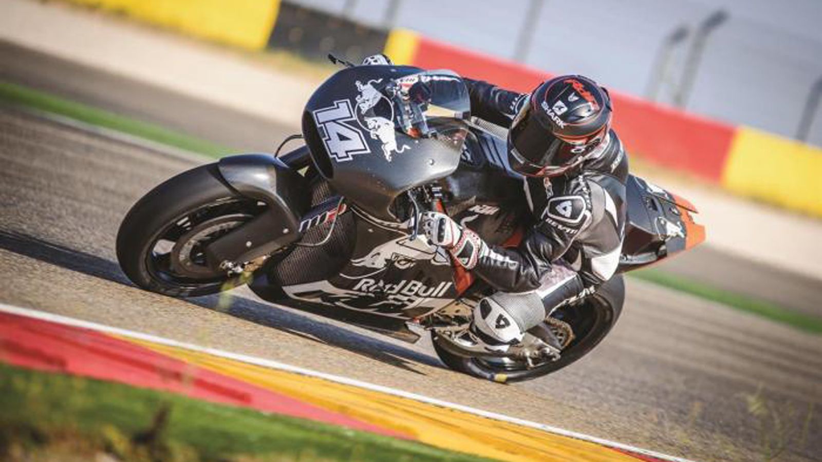 O Randy de Puniet στην σέλα της RC16.