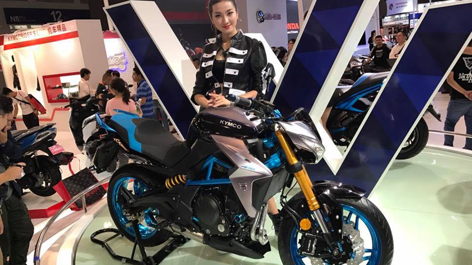 Αυτό είναι το νέο KYMCO K-Rider 400! 