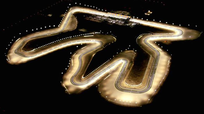 Φωτό απο ψηλά, της φωτισμένης πίστας του Losail.