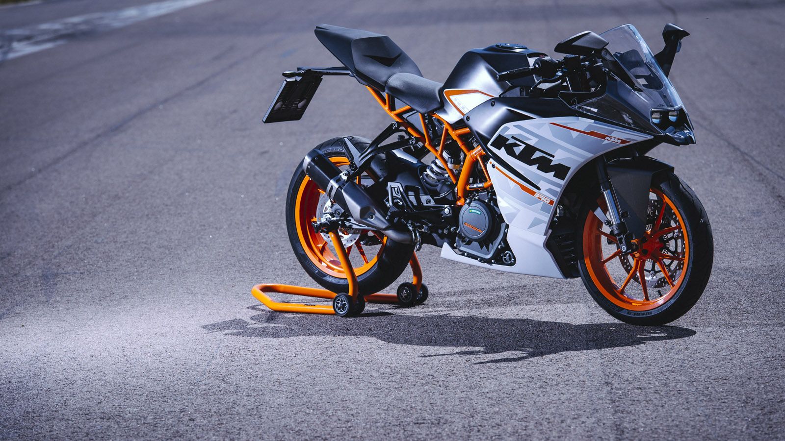 Ανανέωση για το supersport μοντέλο της ΚΤΜ, με αλλαγές σε καίρια σημεία. 