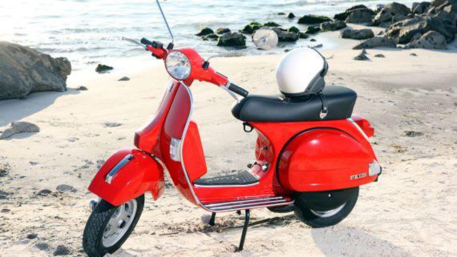 Φτάνει στο τέλος της η ζωή του θρυλικού Vespa PX;