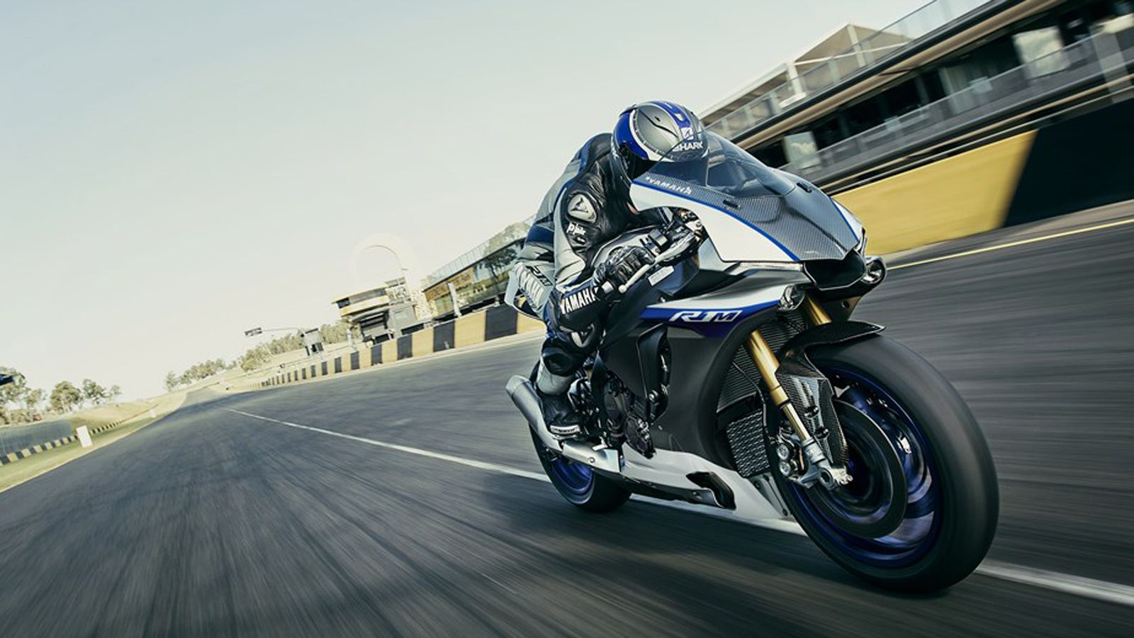 Η νέα Yamaha R1M του 2017.