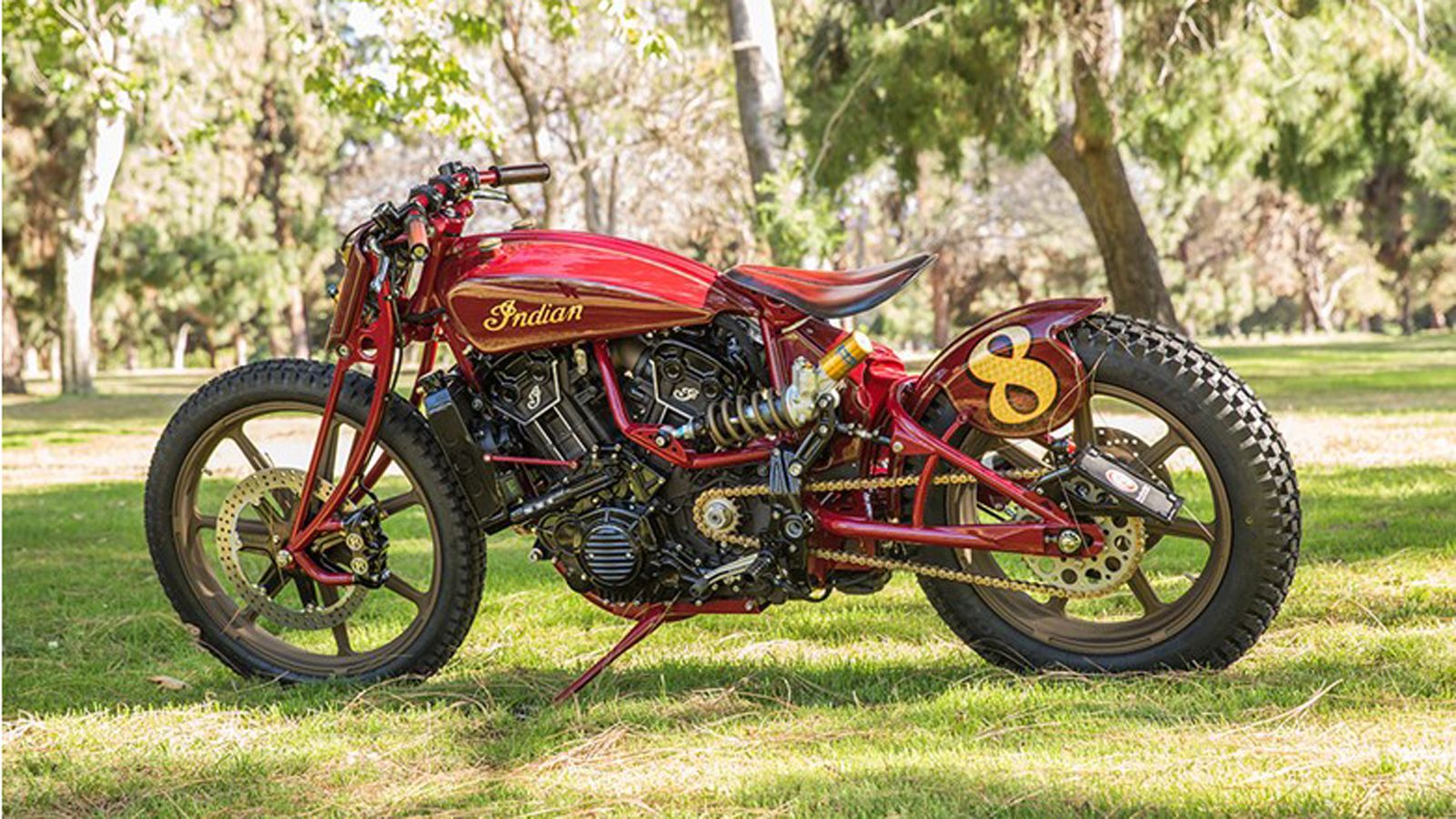 Η Indian Scout του Roland Sands. Αναμφισβήτητα επιβλητική. 