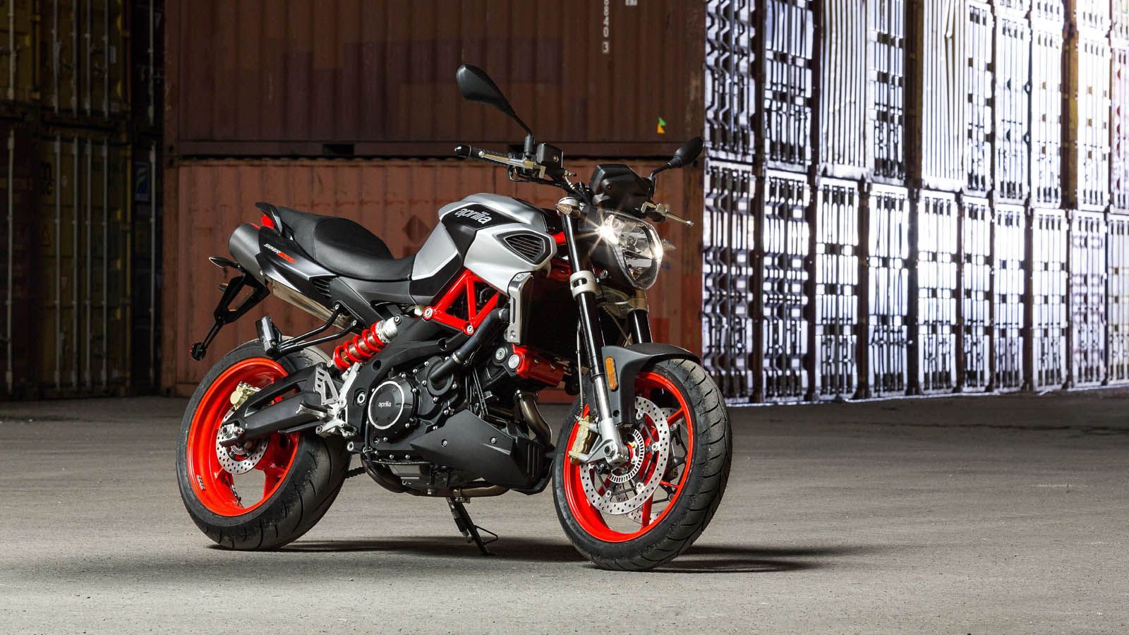 To νέο Aprilia Shiver 900