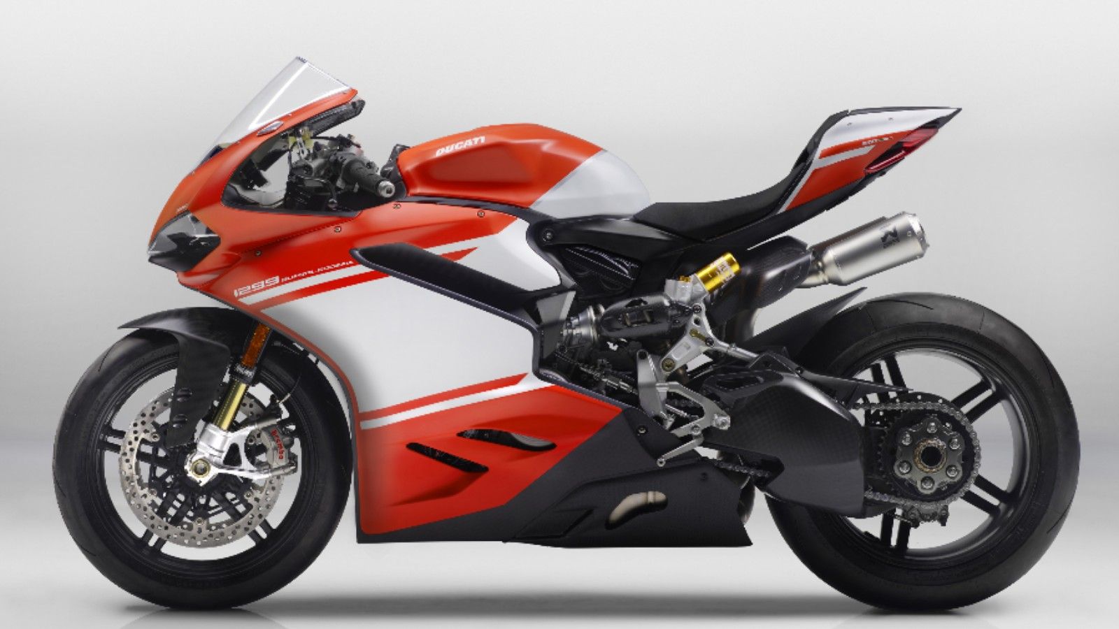 Αυτή είναι και επίσημα η Ducati 1299 Superleggera!