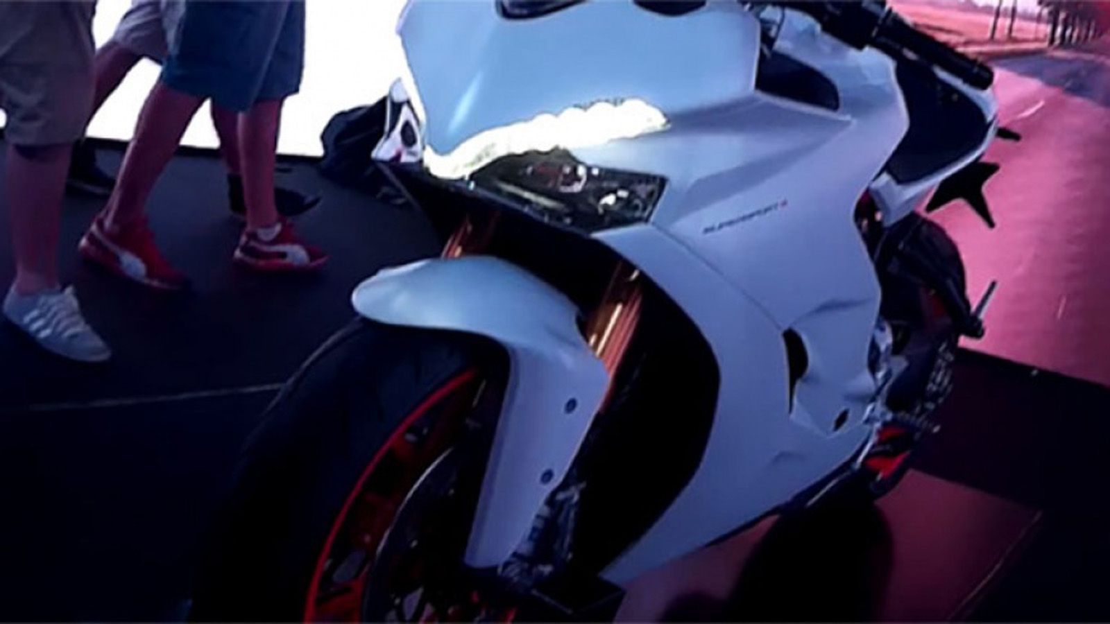 To νέο Ducati Supersport