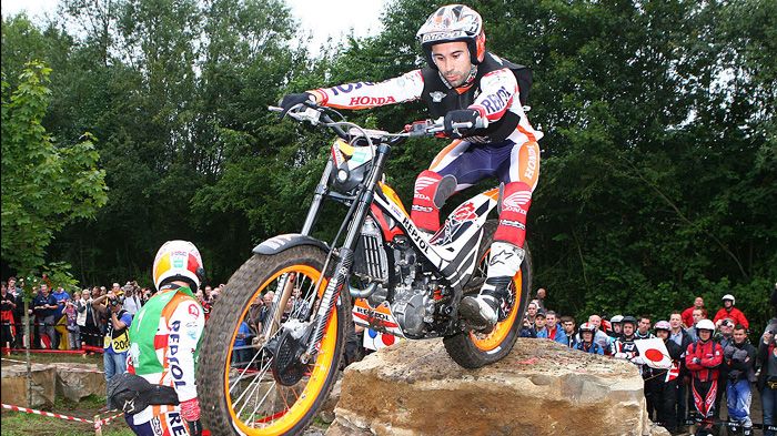 Μερική ρήξη τένοντα στον δεξιό ώμο υπέστη ο Toni Bou. 