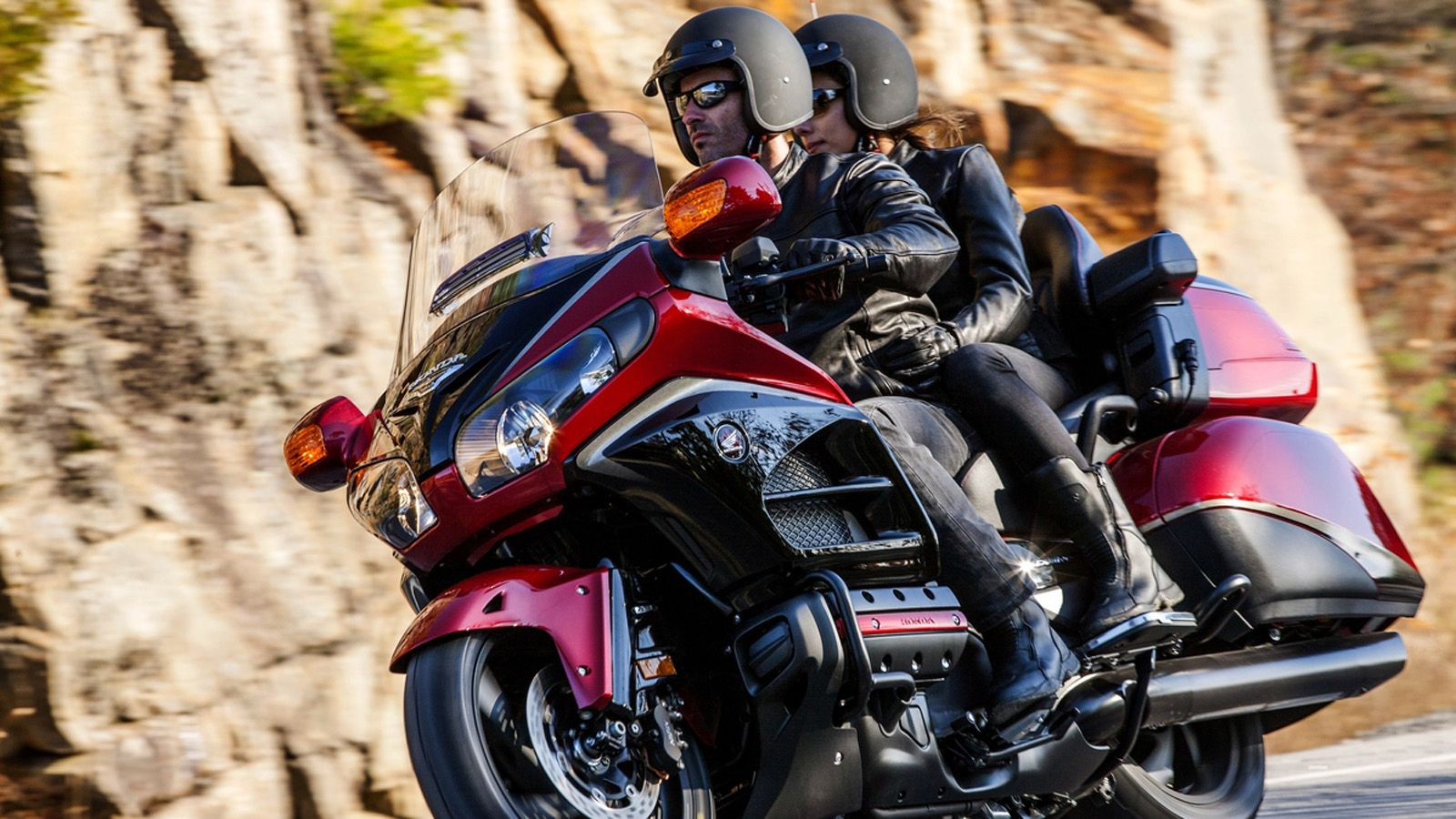 Ετοιμάζετε μια...μεγάλη απόδραση στο εξωτερικό με την αγαπημένη σας μοτοσυκλέτα; Δείτε κάποιες χρήσιμες και σημαντικές συμβουλές για το τι πρέπει να γ