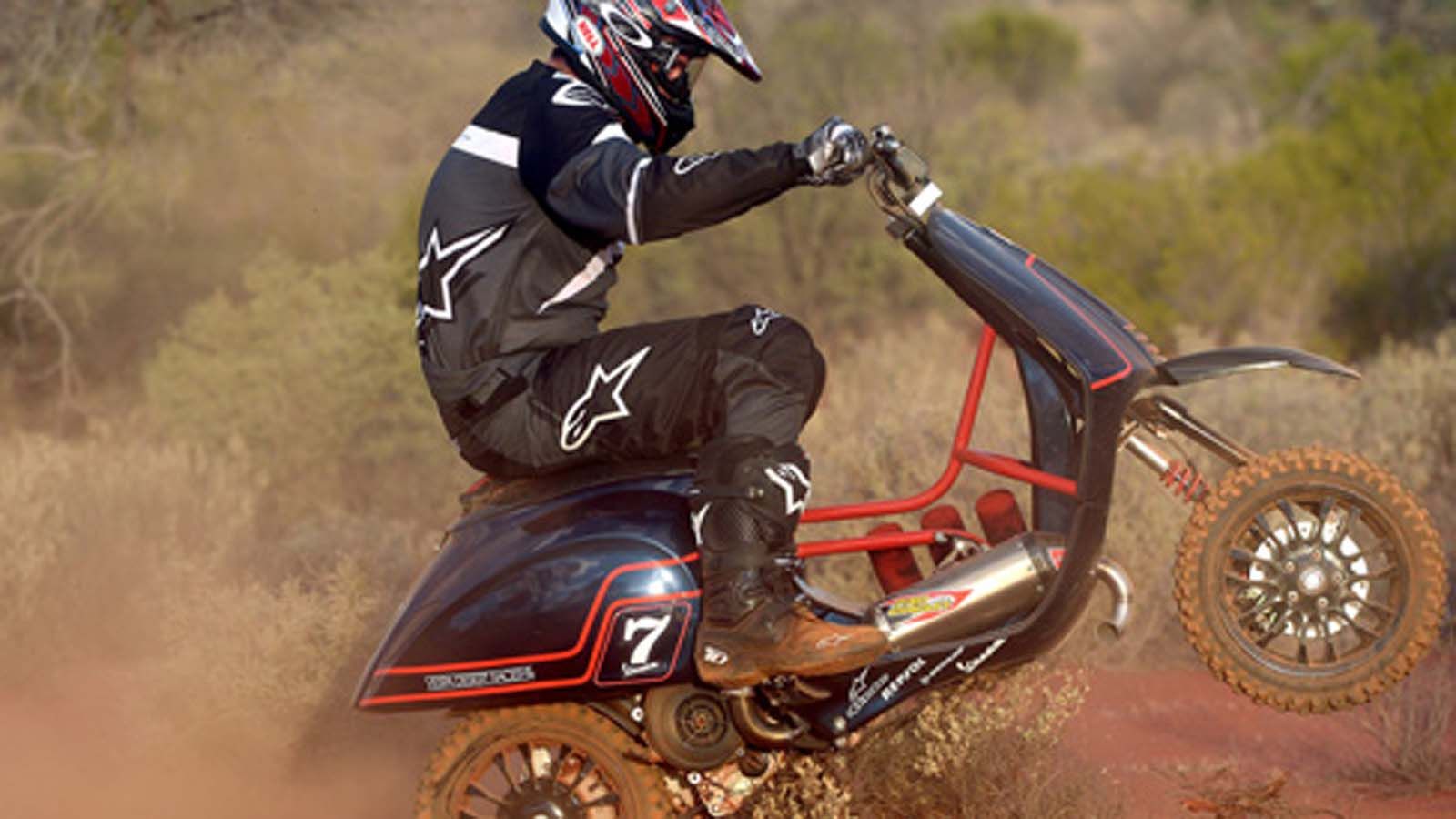 Η εν λόγω Vespa. Τολμηρό εγχείρημα, αν μη τι άλλο! 