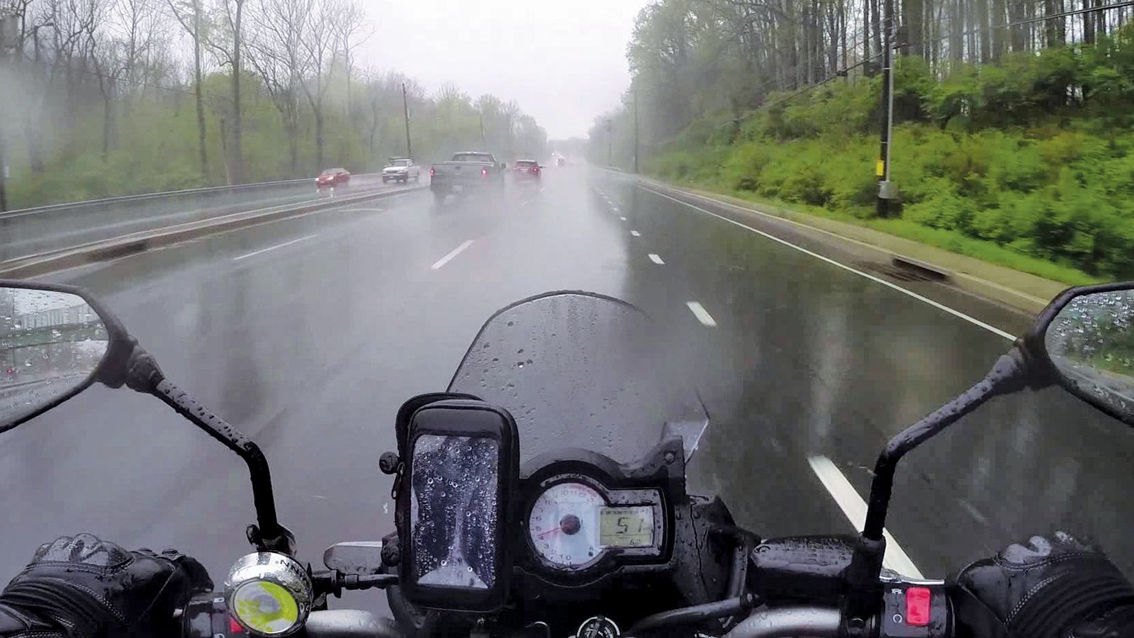 Πως μπορούμε να αντιμετωπίσουμε αποτελεσματικά το κρύο, οδηγώντας την μοτοσυκλέτα μας;