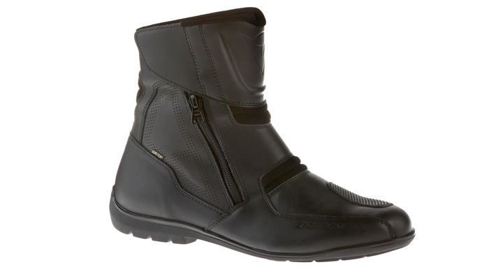 Περισσότερες πληροφορίες  στην ιστοσελίδα των PAPASTAVROU SHOPS και στο τηλ. 210-9249350.