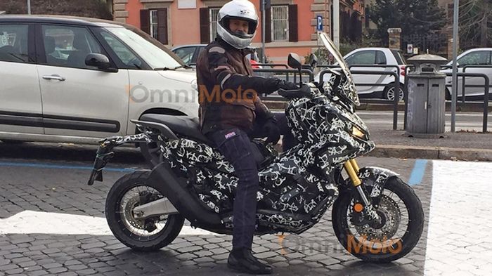 Δεν φαίνεται να έχει αλλάξει κάτι σε σχέση με το concept που είδαμε στο Μιλάνο, γεγονός που αποδεικνύει ότι η Honda είχε εξ αρχής βλέψεις για την παρα