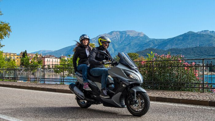 Είναι τα maxi scooter των 400 κ.εκ. η χρυσή τομή στα αστικά - περιαστικά δίκυκλα; Όλα εξαρτώνται από τις ανάγκες σας